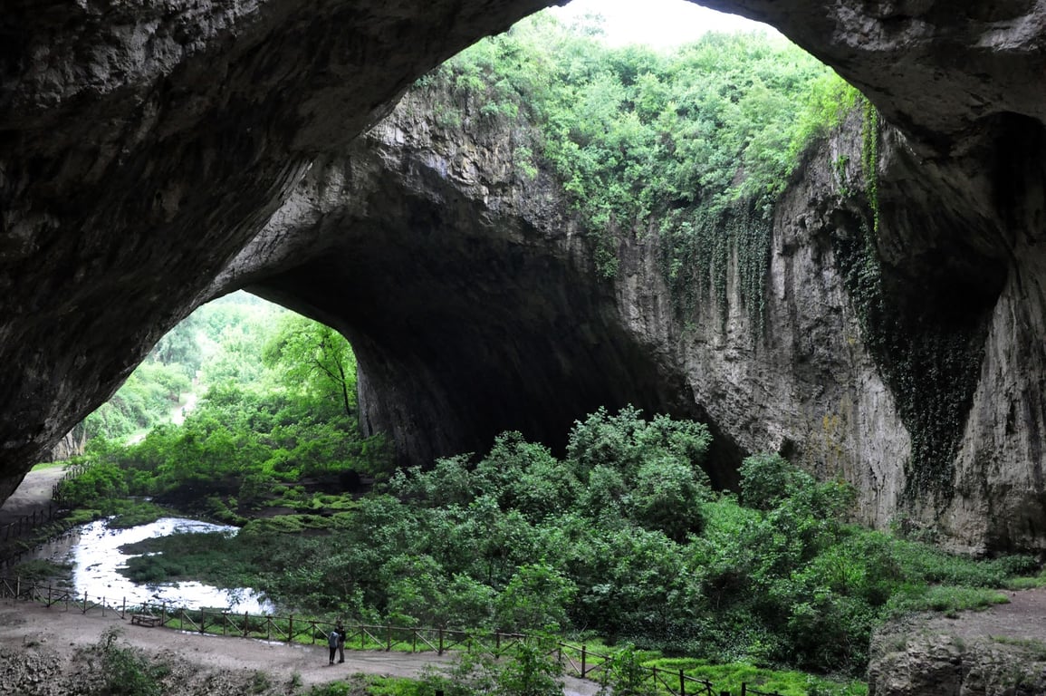 Devetashka Cave