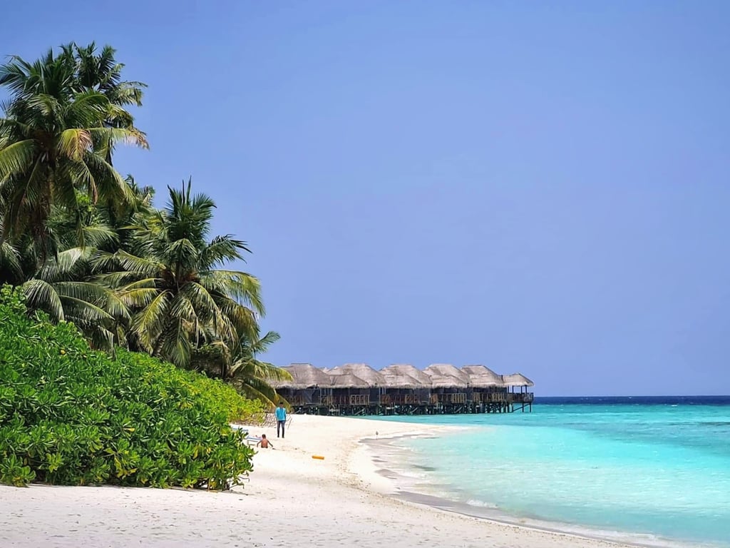 Fihalhohi Island