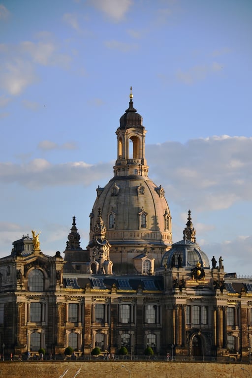 Frauenkirche & Neumarkt