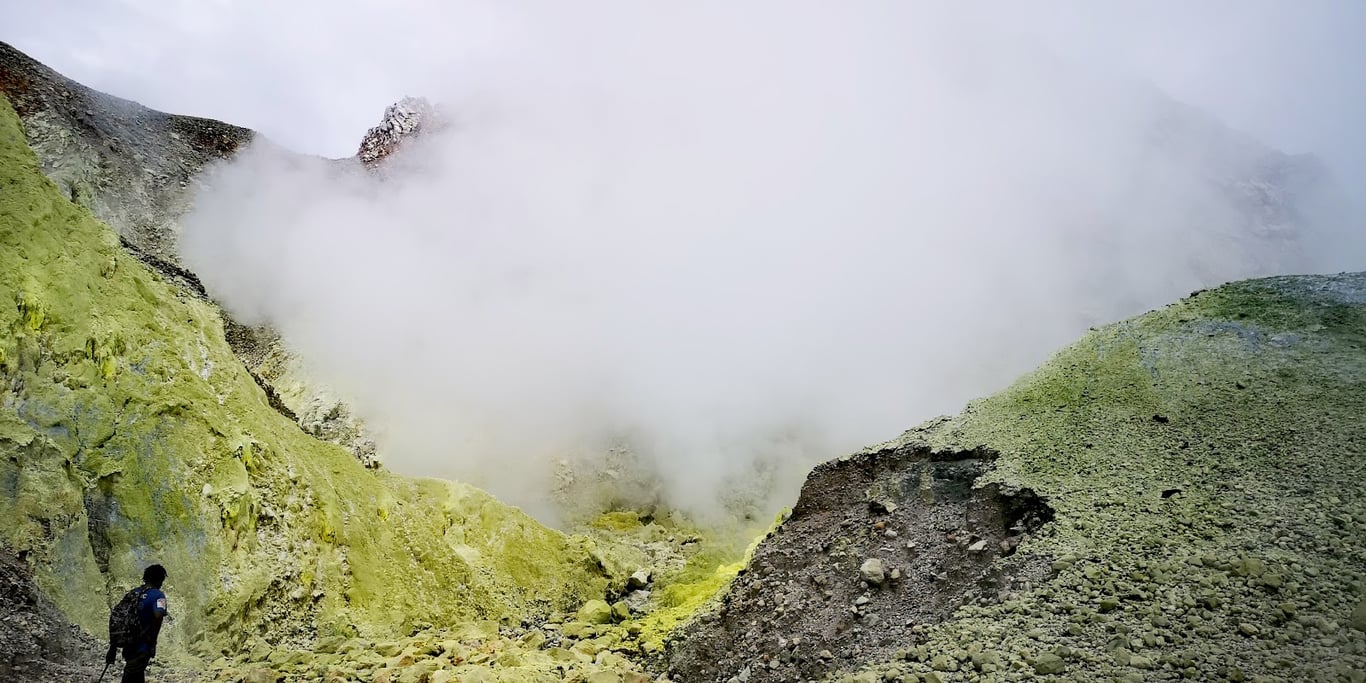 Garbuna Volcano Hot Springs