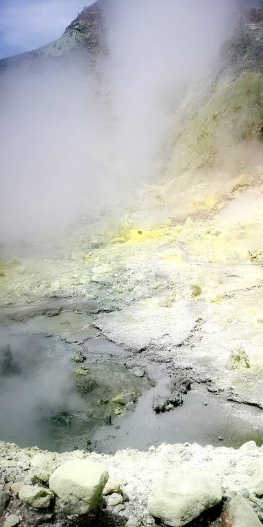 Garbuna Volcano Hot Springs