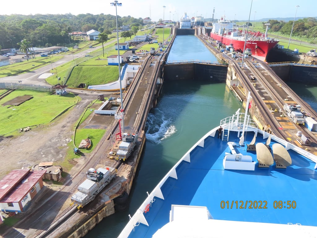 Gatún Locks & Agua Clara