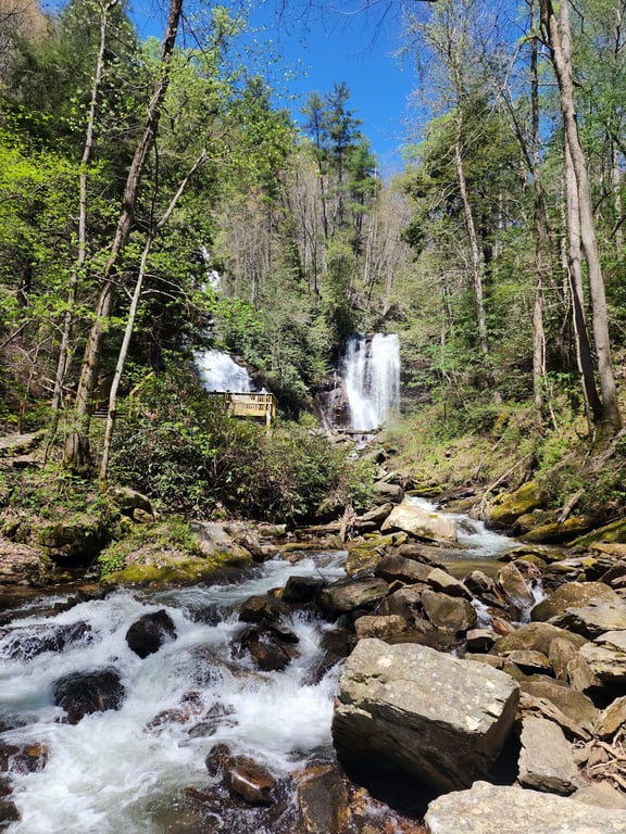 Anna Ruby Falls