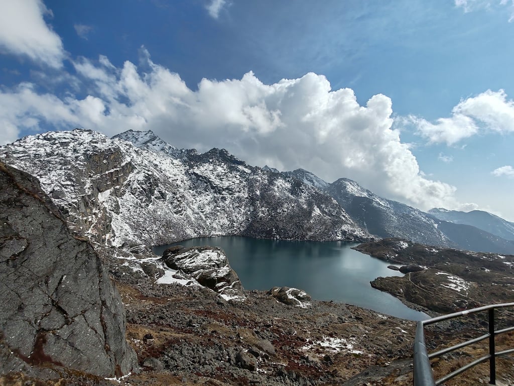 Gosaikunda Lake