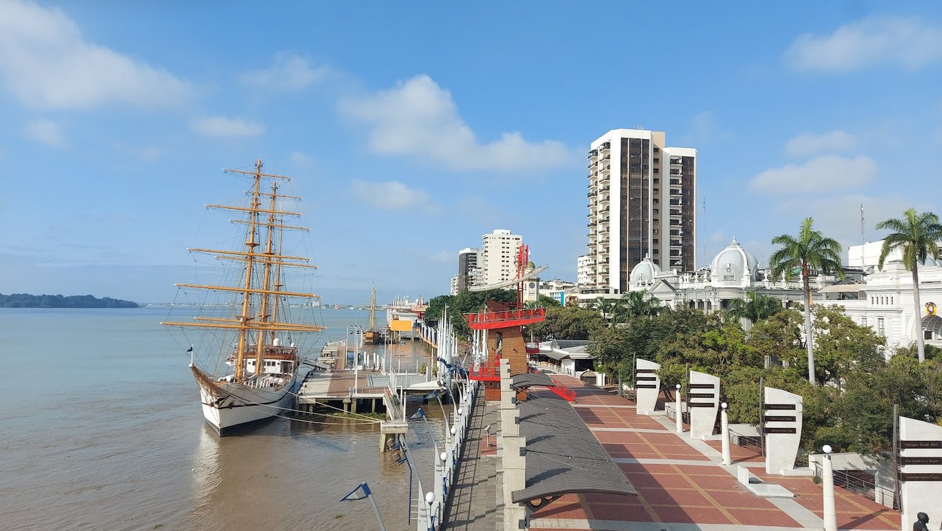 Guayaquil Malecón 2000 & Las Peñas