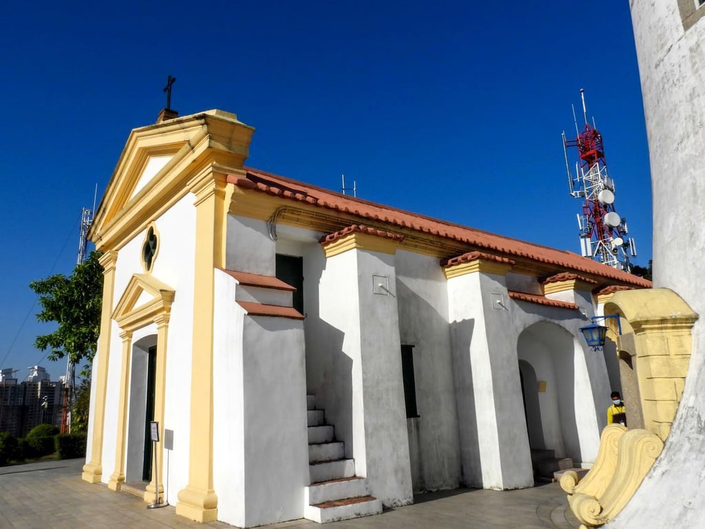 Guia Fortress & Lighthouse