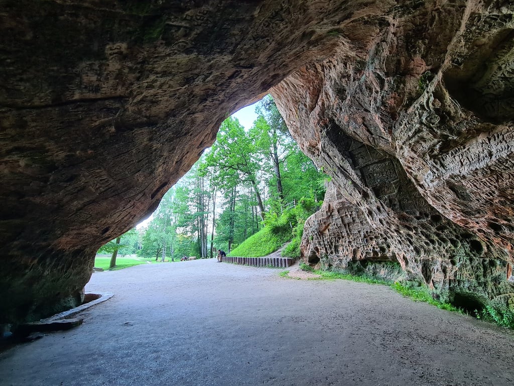 Gutmanis Cave