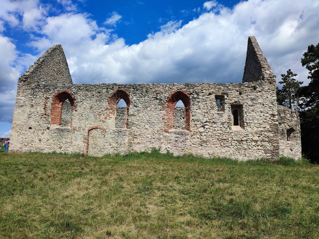 Haluzice Gorge & Church Ruins