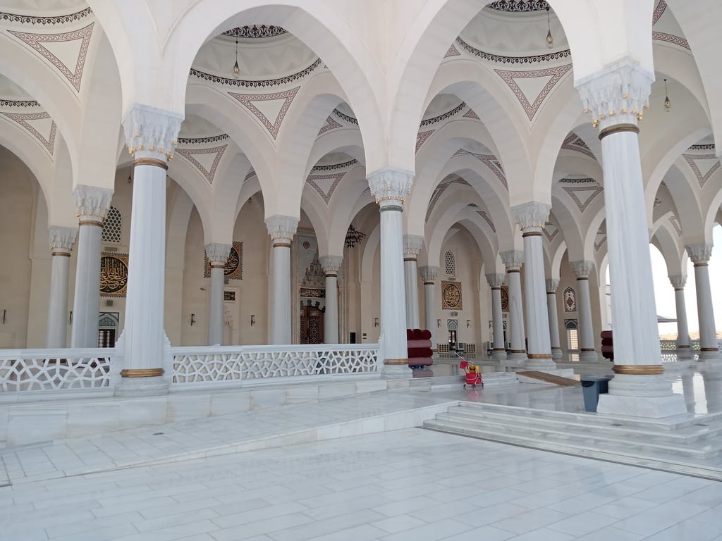 Sharjah Grand Mosque