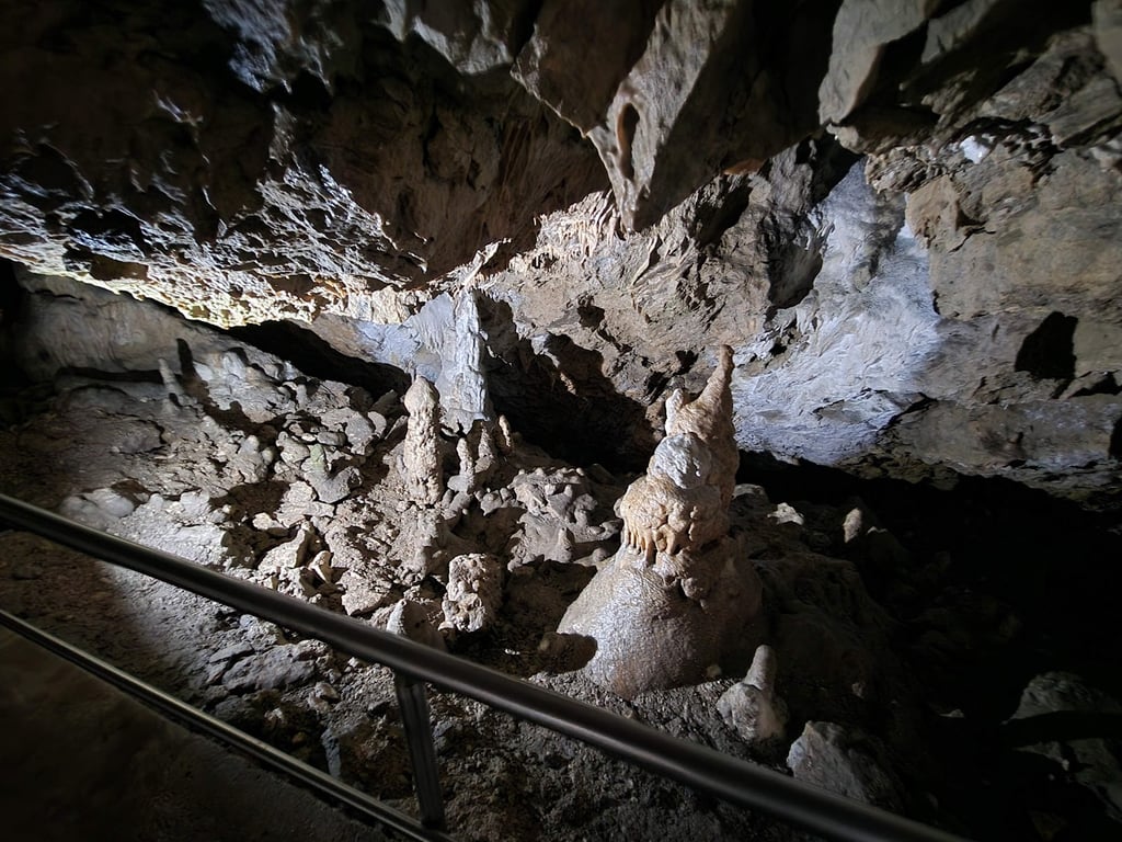 Harmanecká Cave