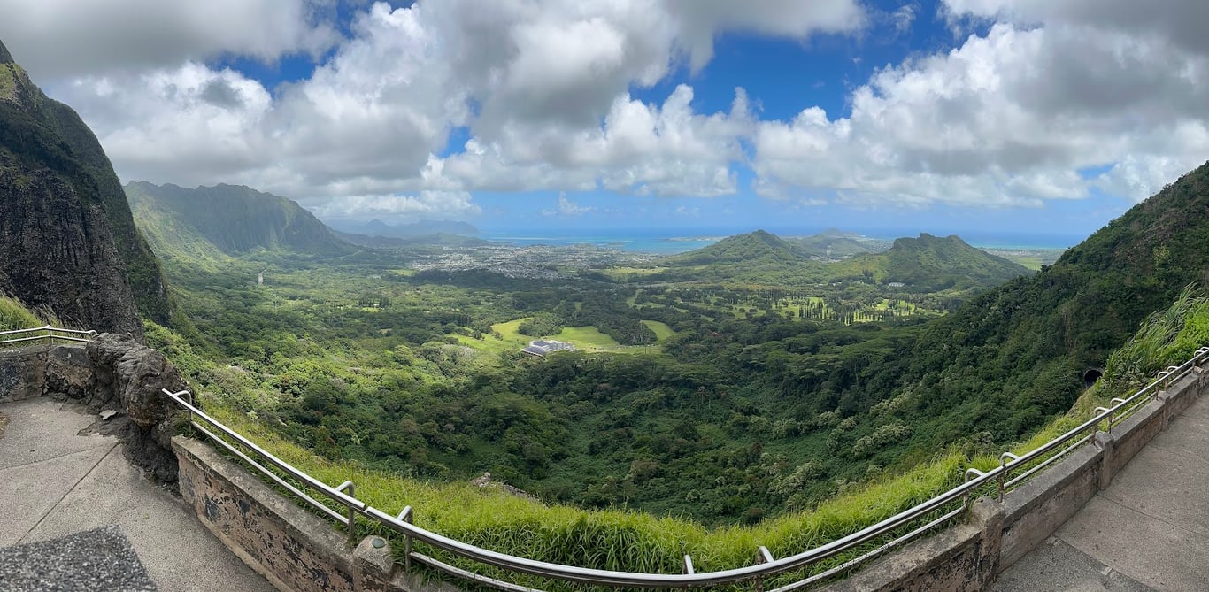 Nuuanu Pali Lookout