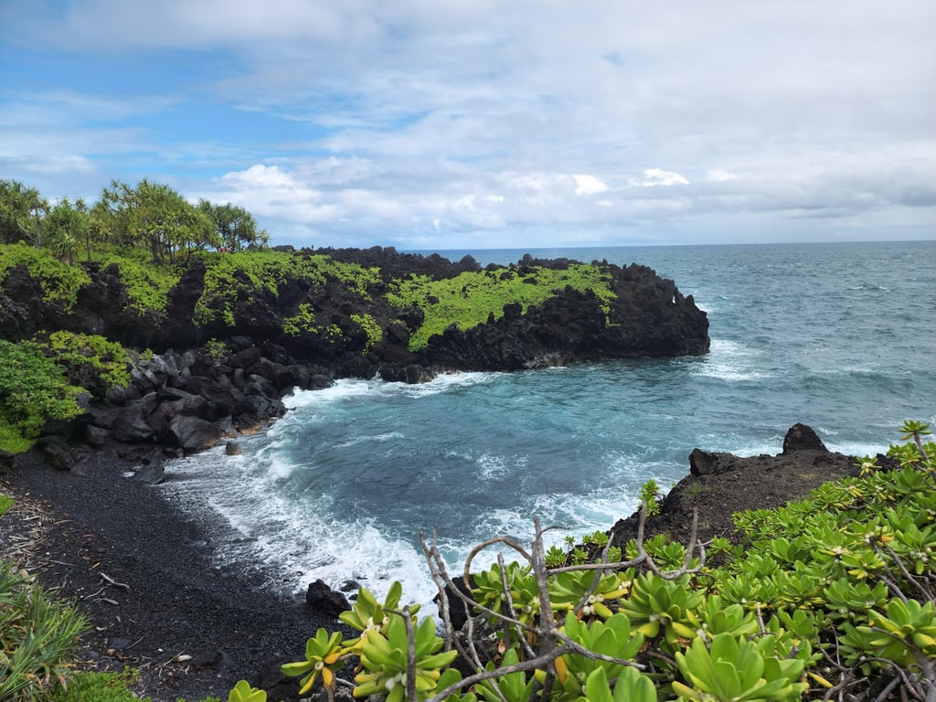 Waianapanapa State Park