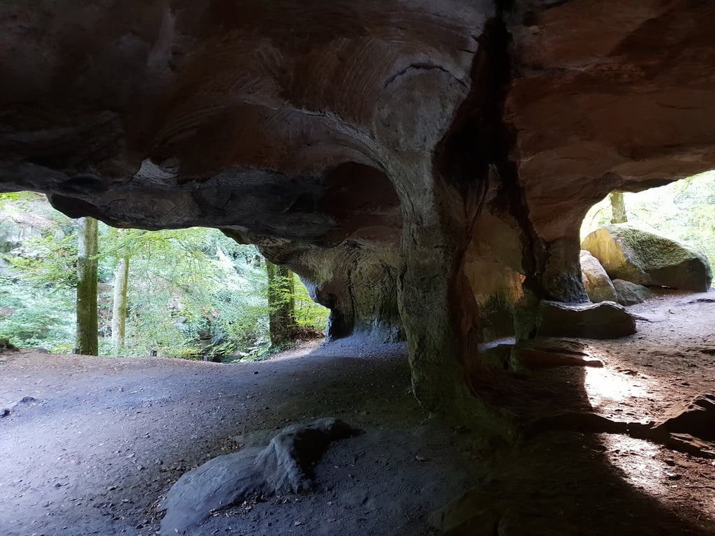 Hohllay Cave