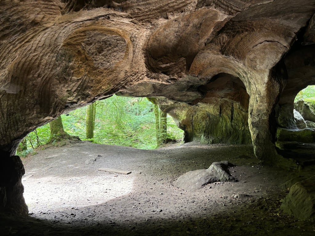 Hohllay Cave