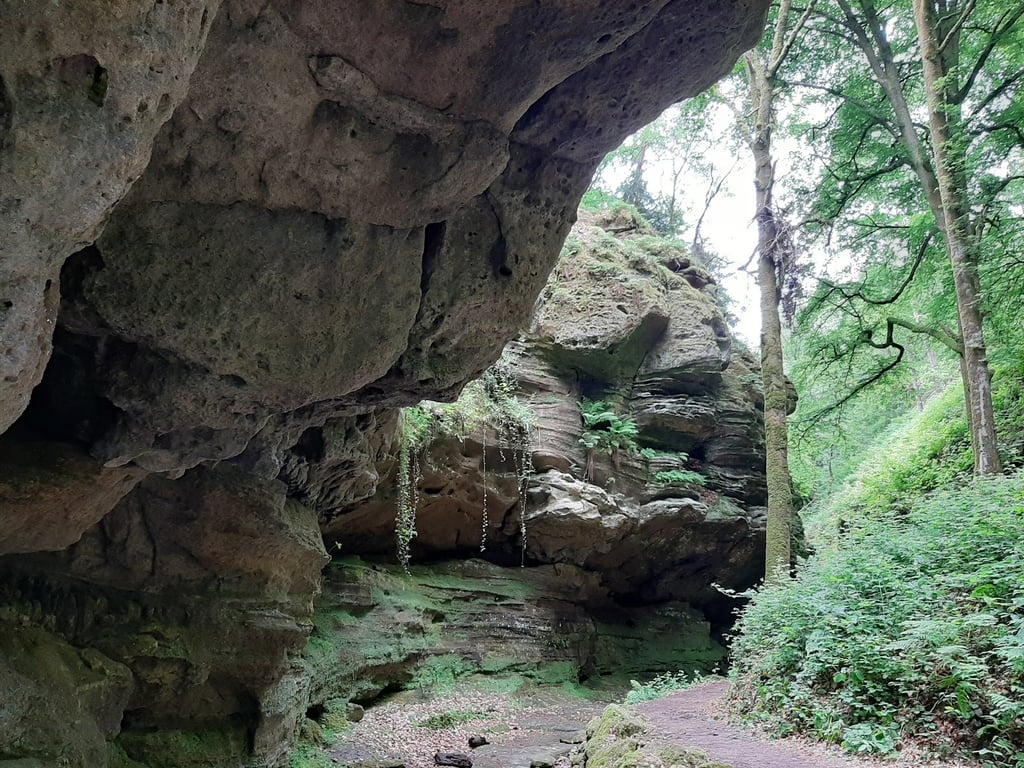 Hohllay Cave