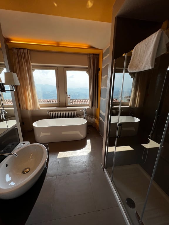 Hotel Titano