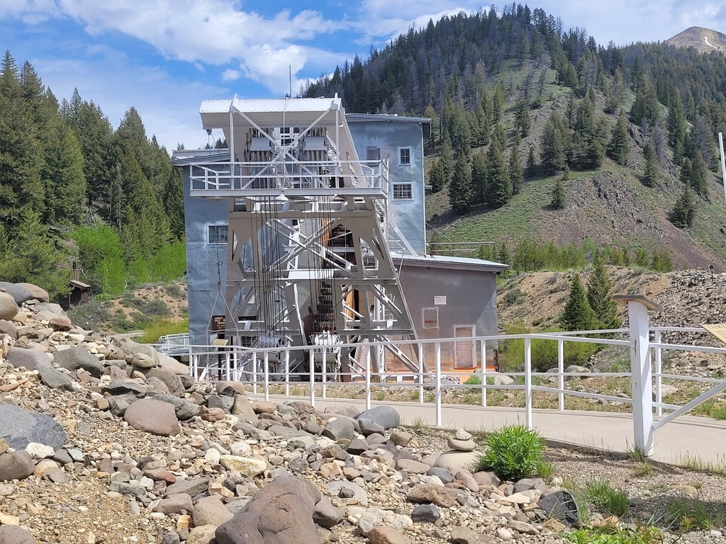 Yankee Fork Gold Dredge