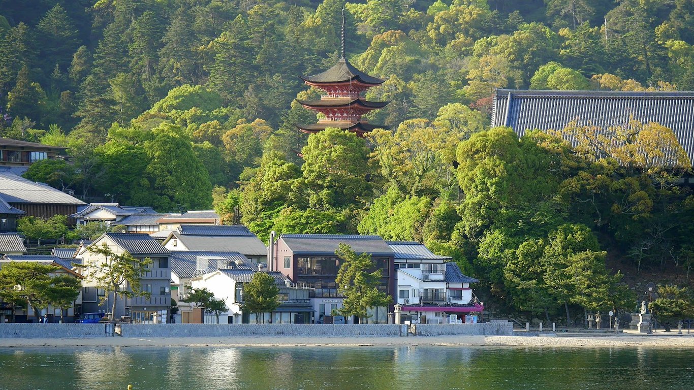 Itsukushima Shrine & Floating Torii