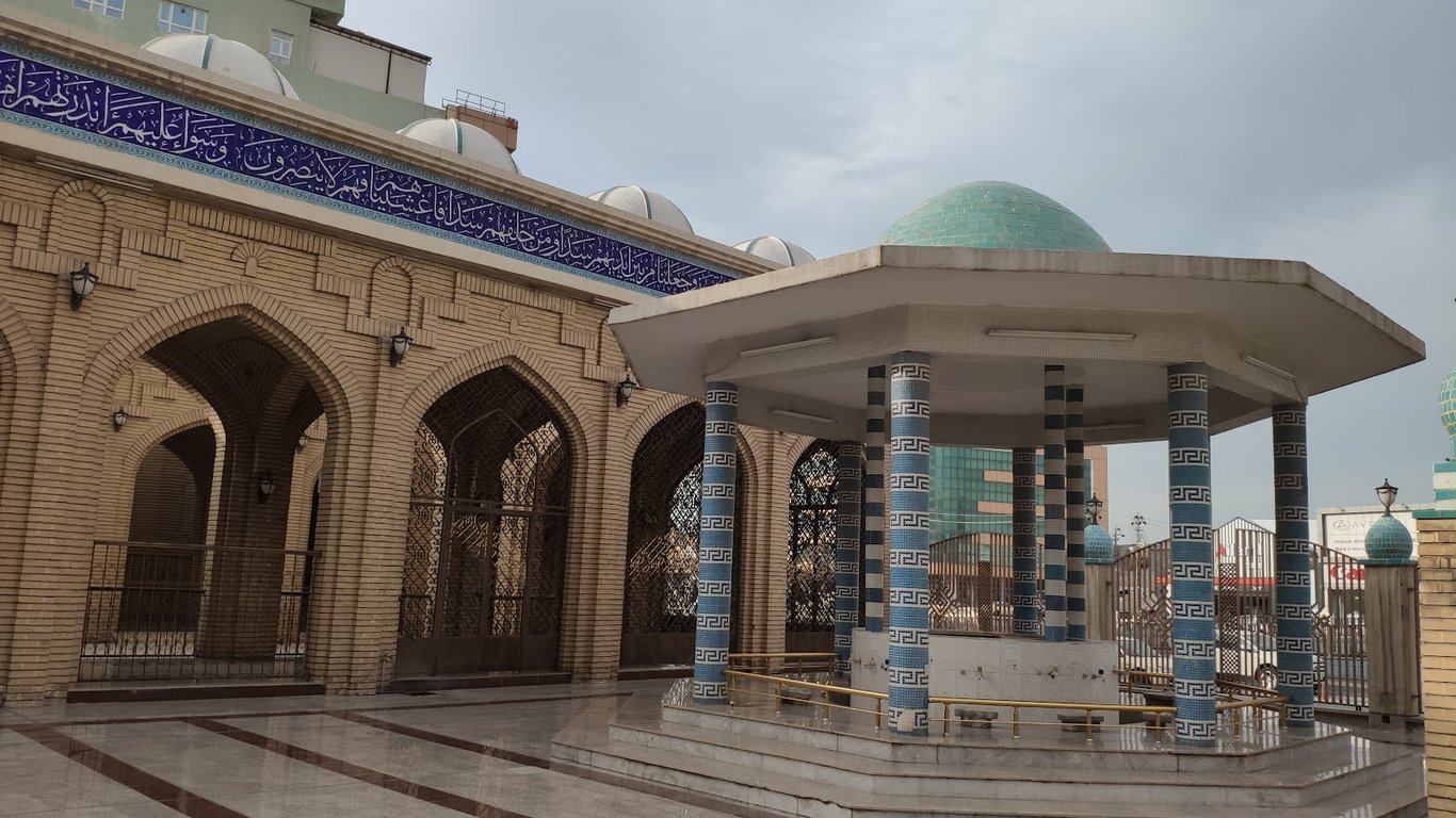 Jalil Khayat Mosque
