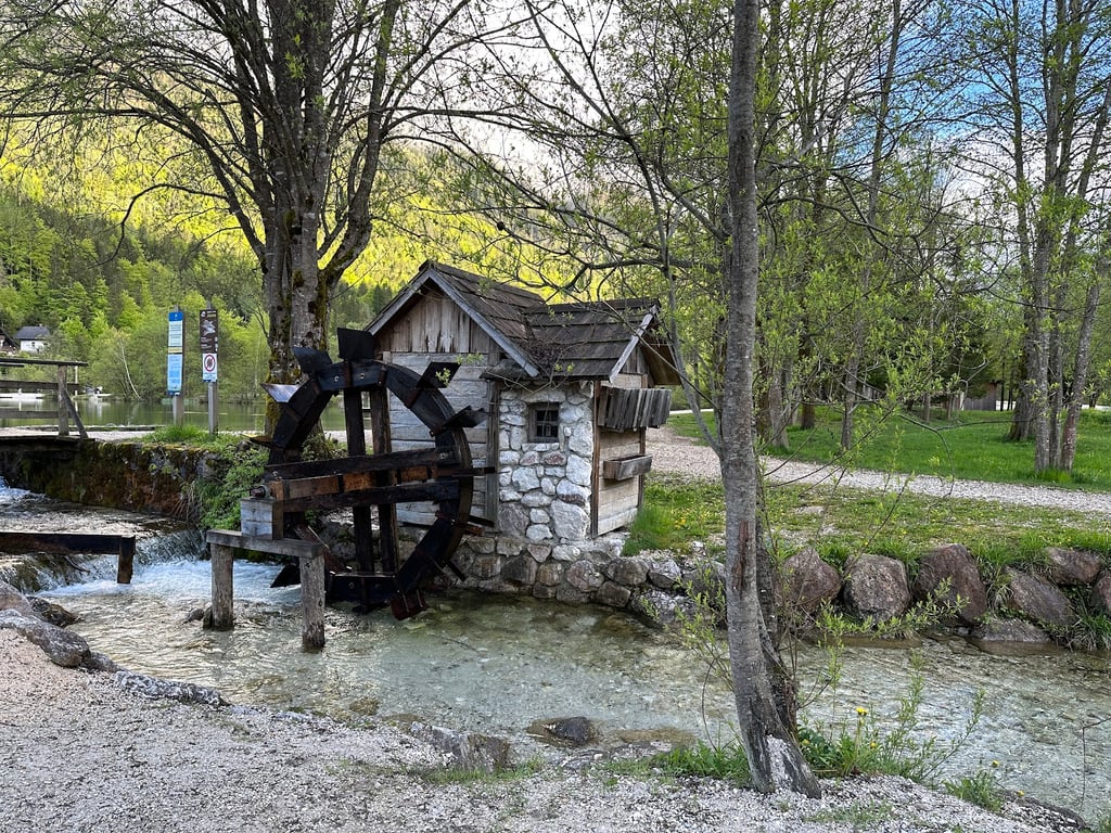 Jasna Lake