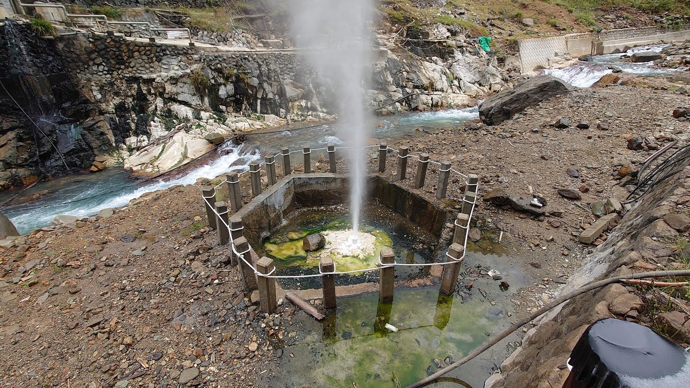 Jigokudani Snow Monkey Park
