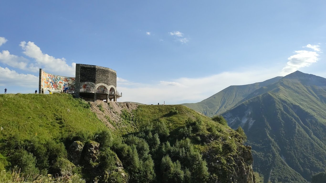 Jvari Pass Friendship Monument