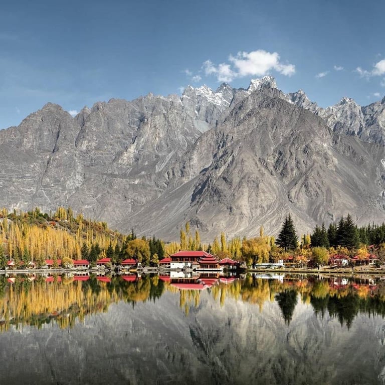 Kachura Lakes