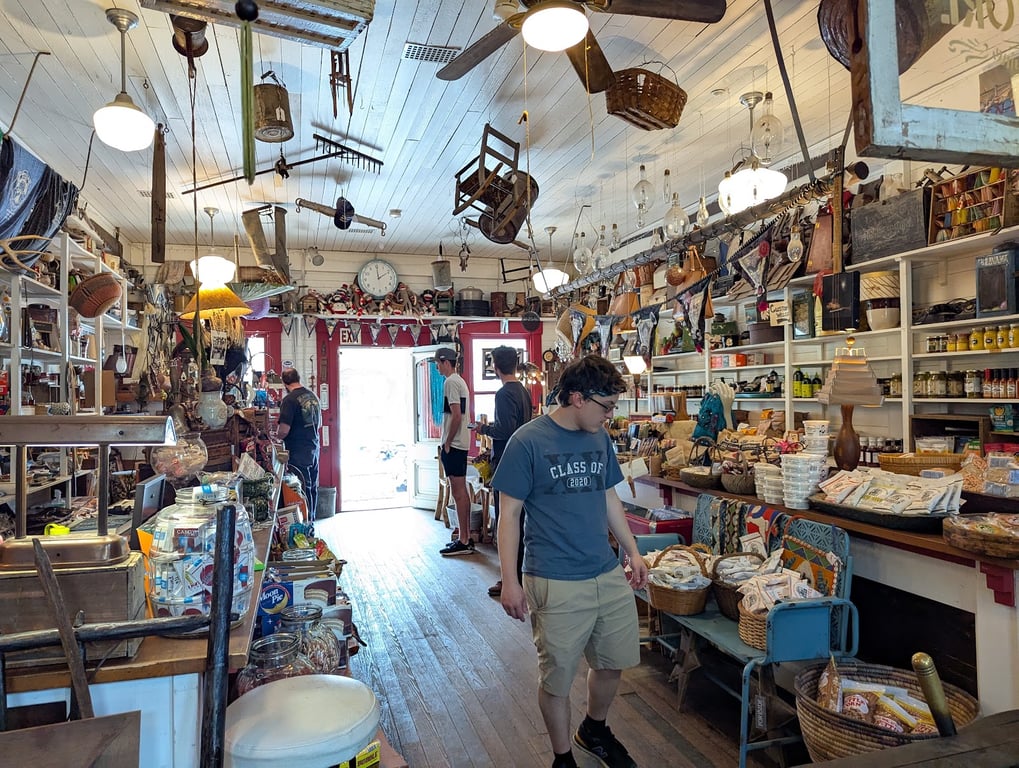 Rabbit Hash General Store