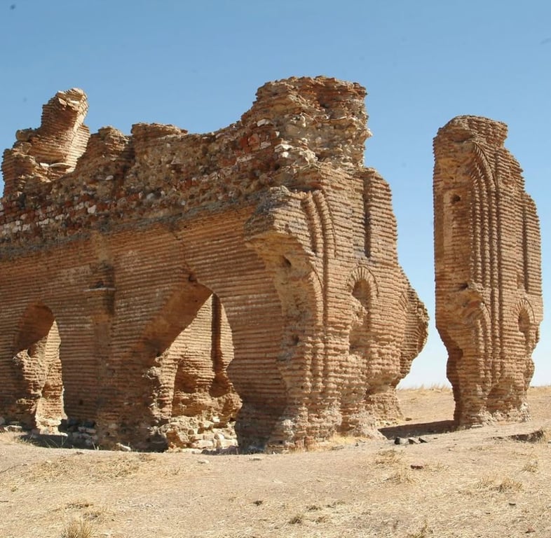Üçayak Kilisesi