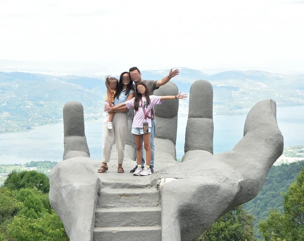 Ayrı Gezegen Cam Teras