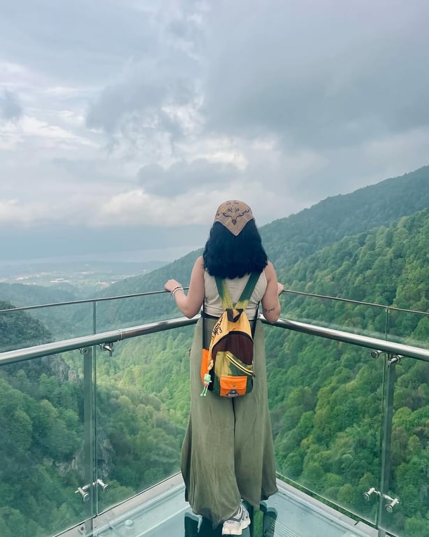 Ayrı Gezegen Cam Teras