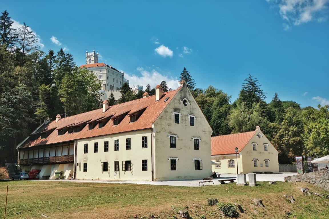 Lakeside Trakošćan Castle