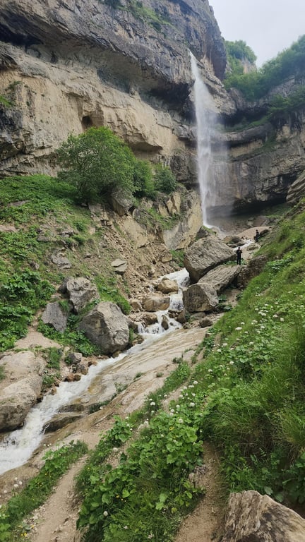 Laza Waterfalls