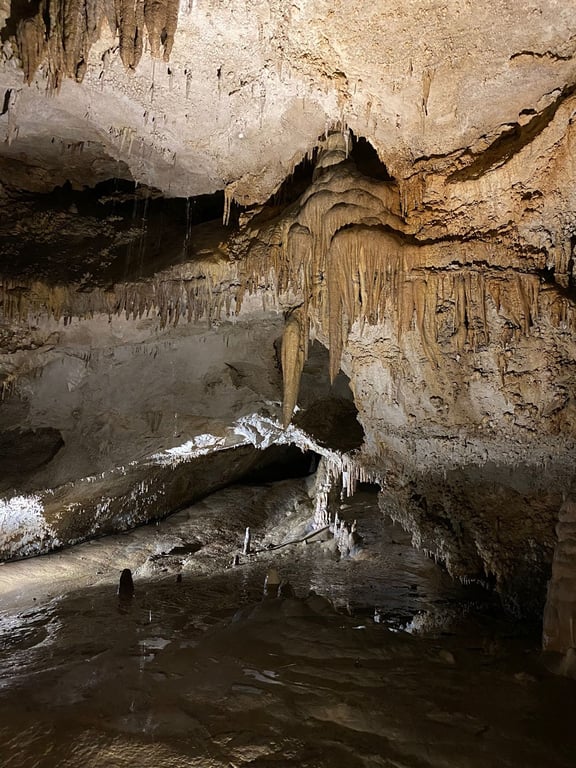 Lipa Cave