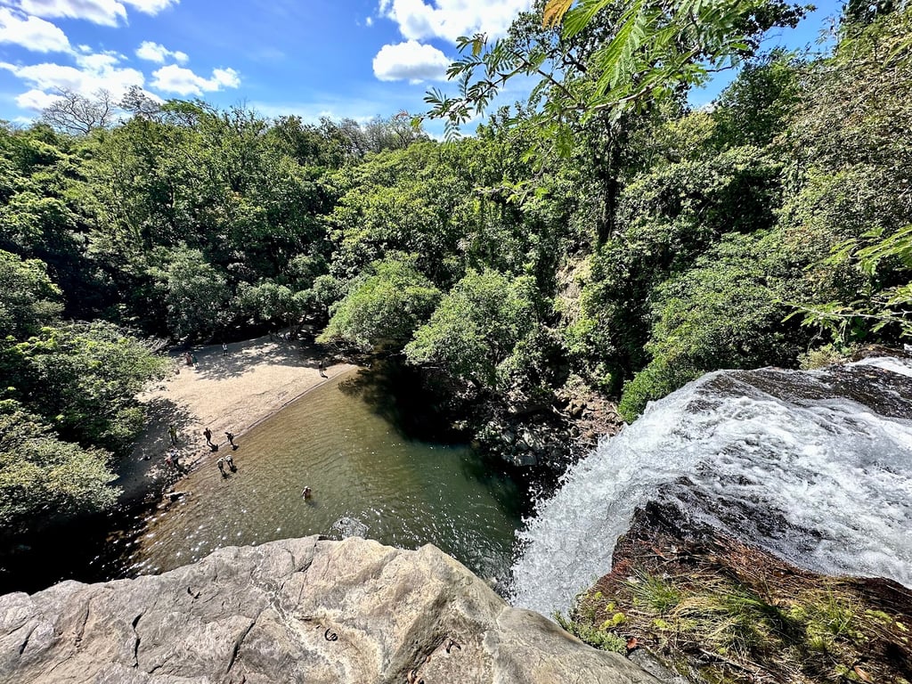 Llanos de Cortés Waterfall
