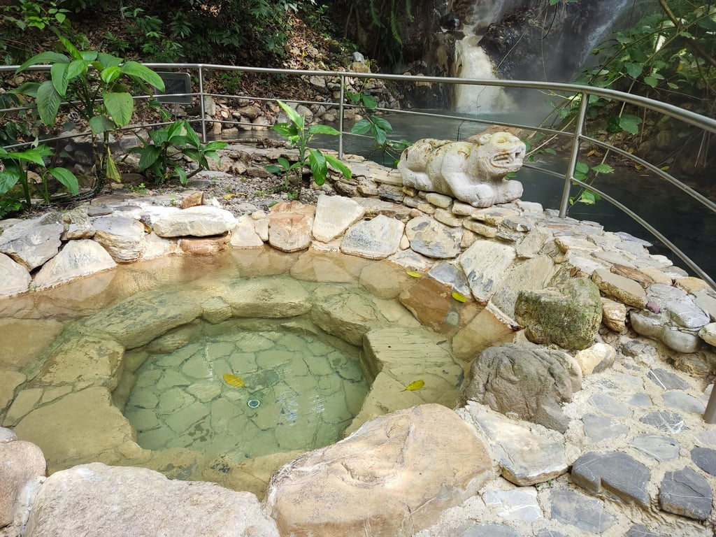 Luna Jaguar Hot Springs