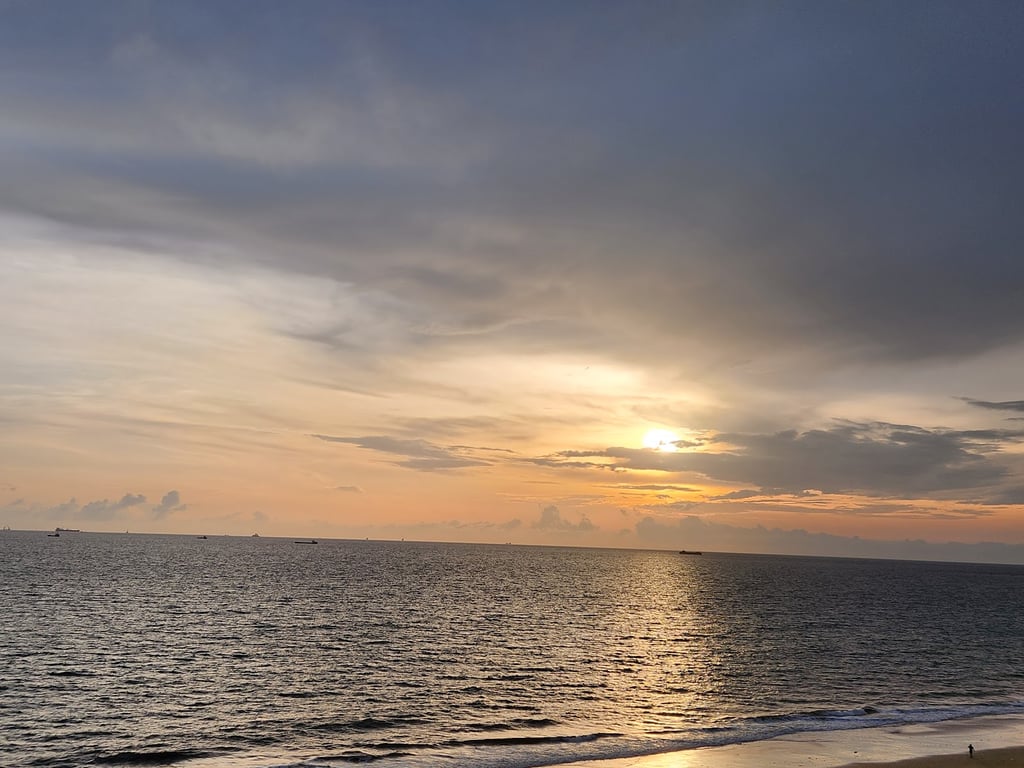 Lungi Beach