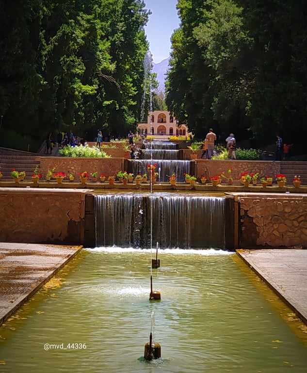 Mahan, Shahzadeh Garden
