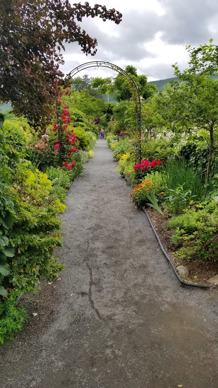 Bridge of Flowers