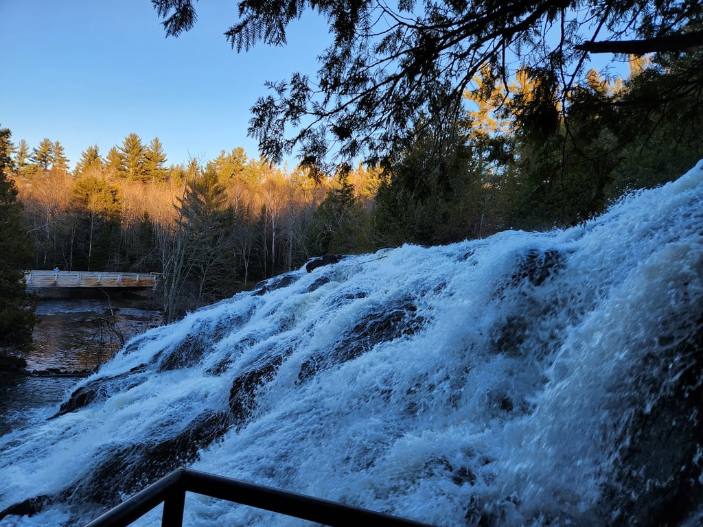 Bond Falls