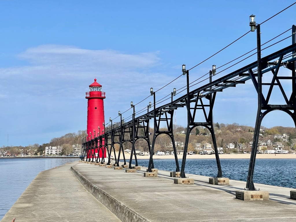 Grand Haven Pier Lighthouse