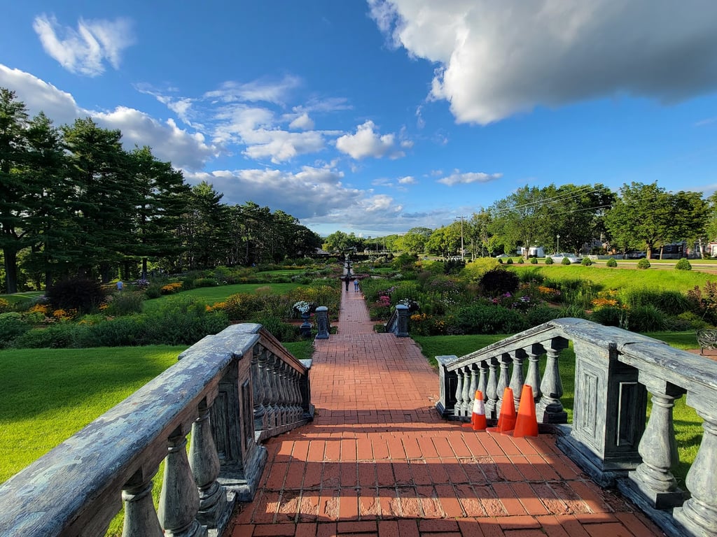 Munsinger & Clemens Gardens