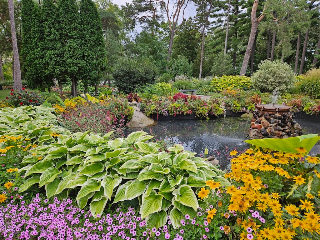 Munsinger & Clemens Gardens