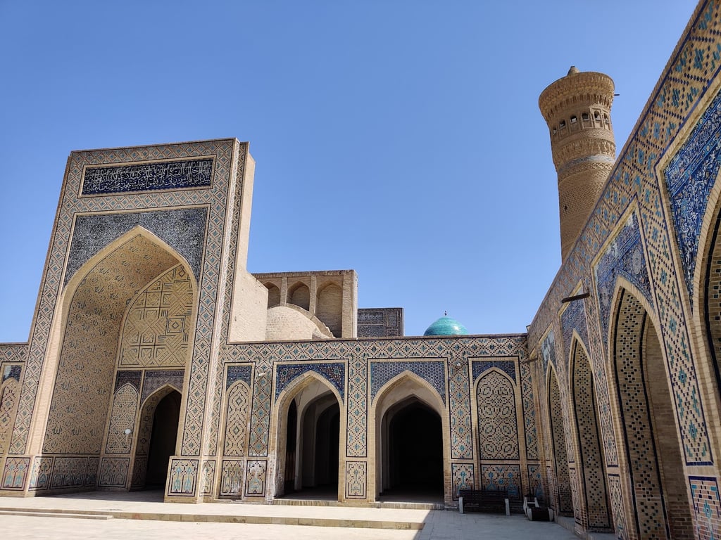Mir-i-Arab Madrasa