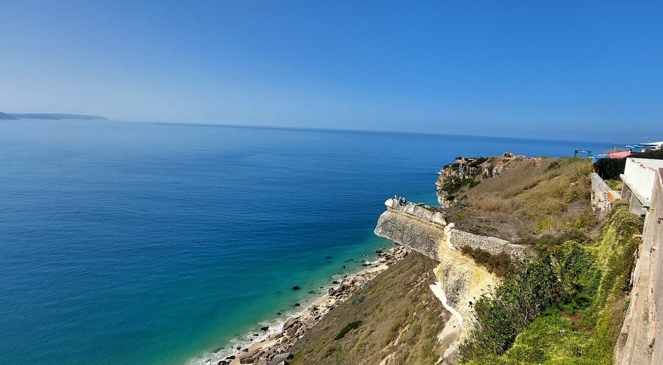 Miradouro do Suberco Clifftop Wave View