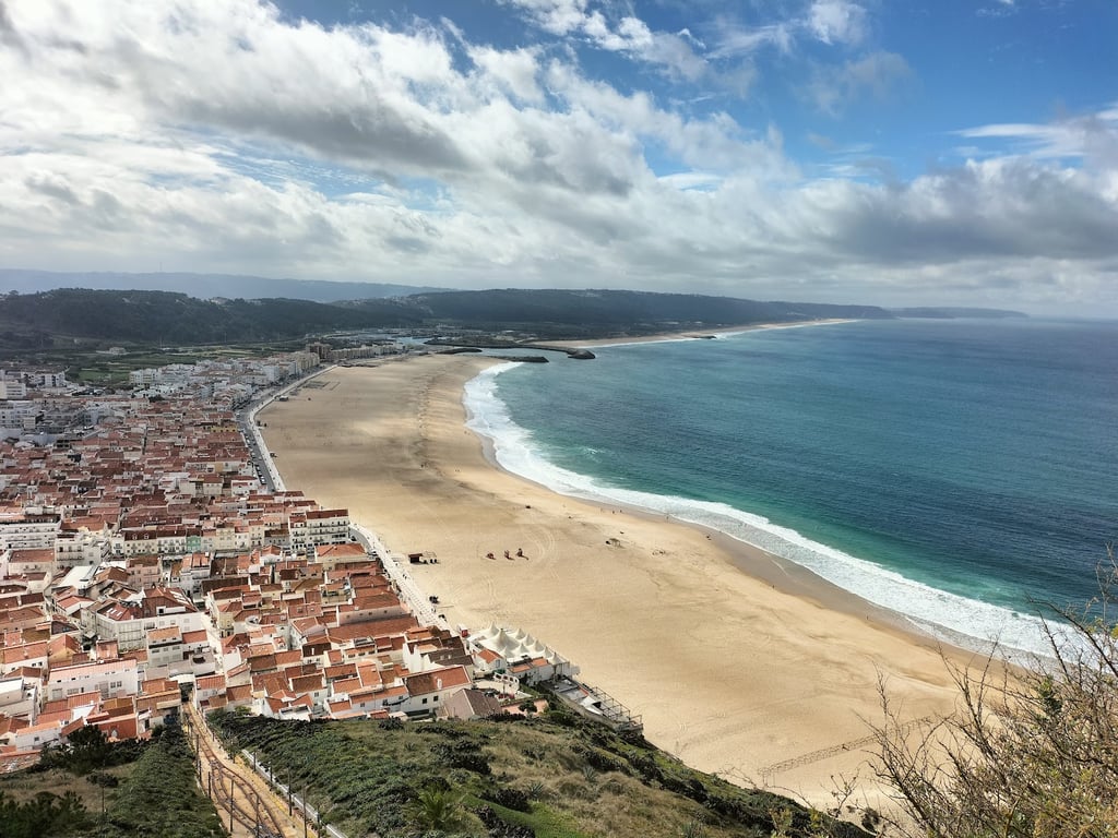 Miradouro do Suberco Clifftop Wave View