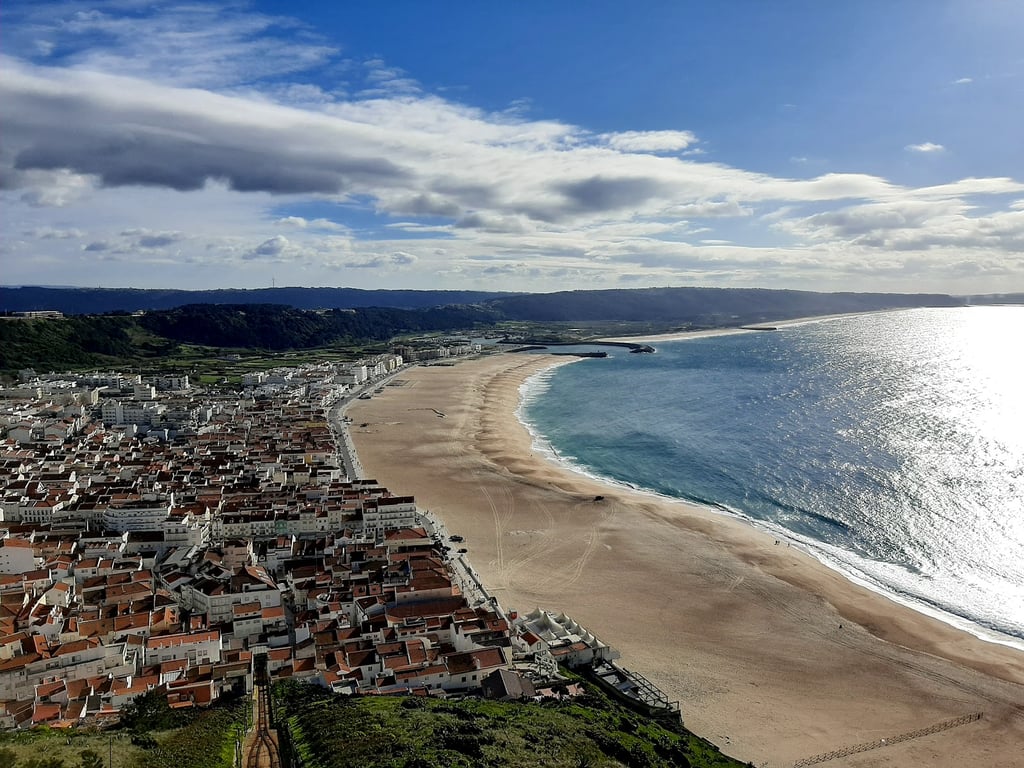 Miradouro do Suberco Clifftop Wave View