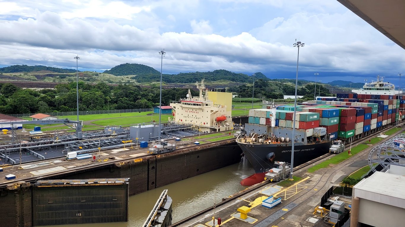 Miraflores Locks