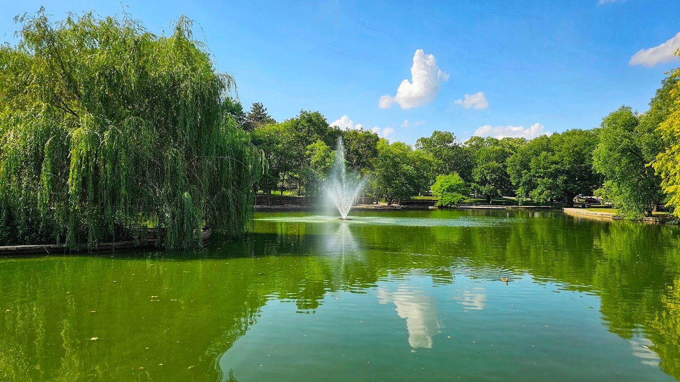 Loose Park Rose Garden