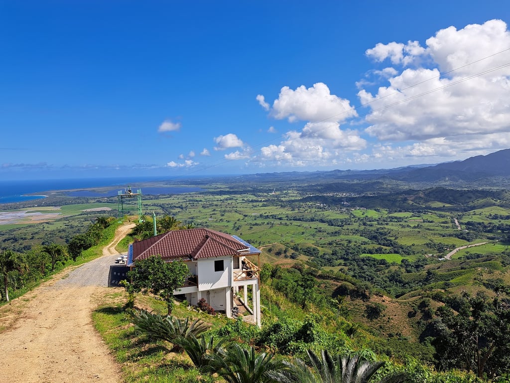 Montaña Redonda Swing View